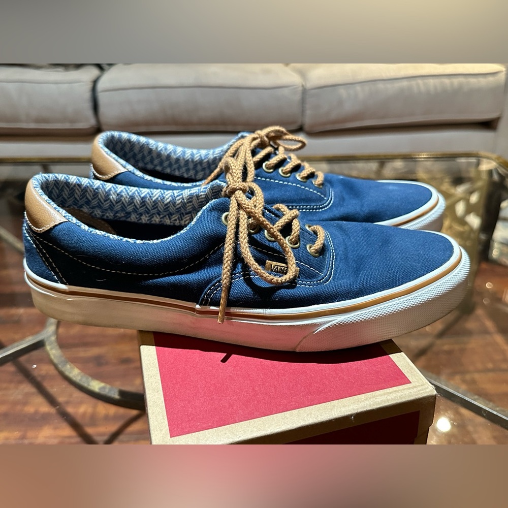 Vans Era 59 lightly worn Navy Shoe with brown laces leather trim and canvas